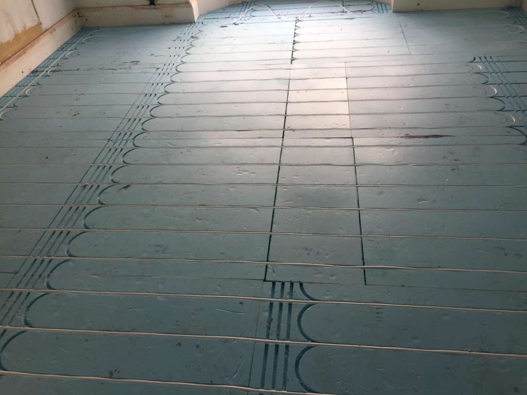 Underfloor heating installation 3 Underfloor heating installation 3